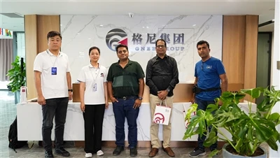 ভারতীয় গ্রাহকরা Gr5 টাইটানিয়াম ফয়েল অর্ডার স্বাক্ষর করতে কোম্পানিতে যান
